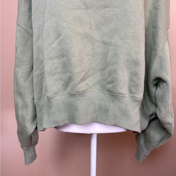 Nike Green Center Swoosh Sweater Size Large - Picture 3 of 8